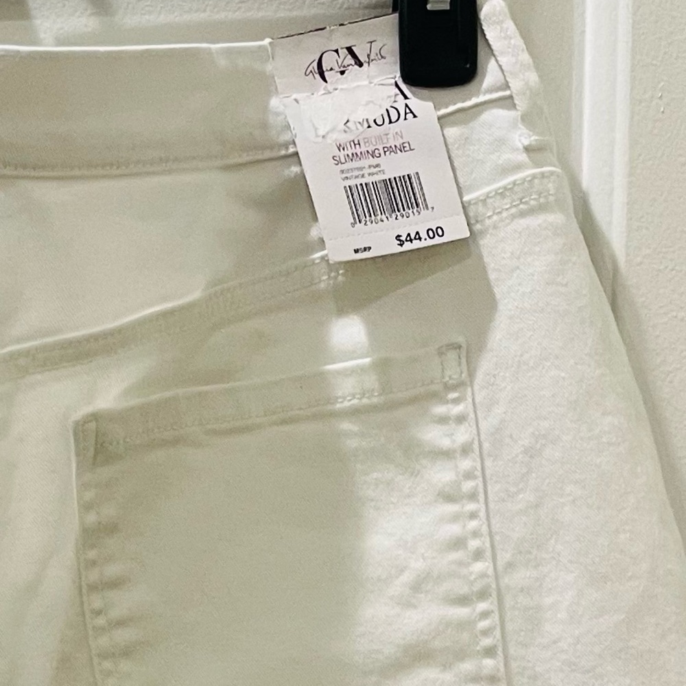 NEW…Gloria Vanderbilt Amanda Bermuda Shorts - Picture 4 of 4